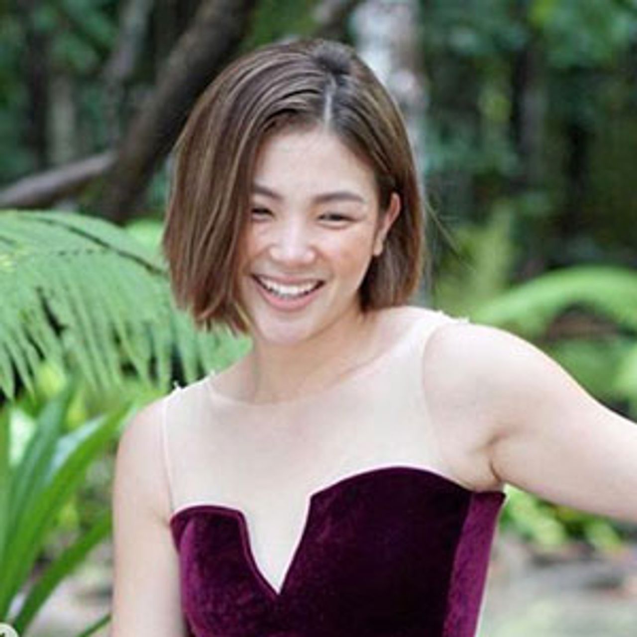 ลง IG บอกว่า ฮารุ ต้องเข้าผ่าตัดด่วน! เล่นเอาเพื่อนๆตกอก ตกใจ ก่อนที่ กาย–รัชชานนท์ จะมาเฉลยทีหลังว่าภรรยาเข้าผ่าตัด “เสริมหน้าอก”!...เอานมเมียมาล้อเล่นซะงั้น.