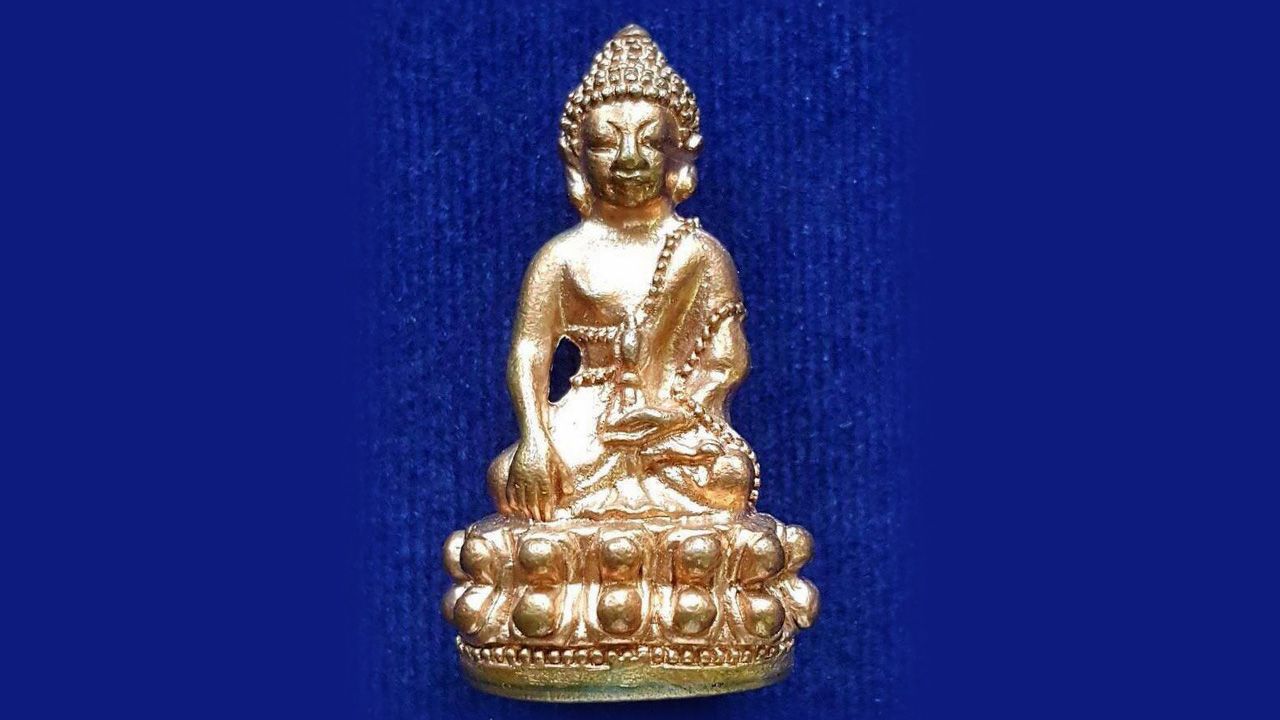 พระกริ่งอุบาเก็ง พระครูสถิตย์ธรรมานุวัตร วัดทับไทร จันทบุรี.