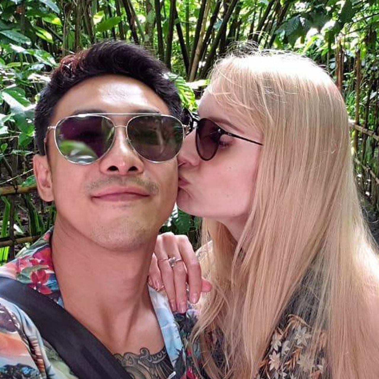 จะมี “ภรรยา” แล้ว คบกันมา 1 ปีแต่ทุกเวลามีแต่ความสุข บอย–พิษณุ คุกเข่าขอ อแมนด้า แฟนสาวชาวสวีเดนแต่งงาน เปิดเพลง She คลอ...อตอนขอ โอ๊ย...โรแมนติก.