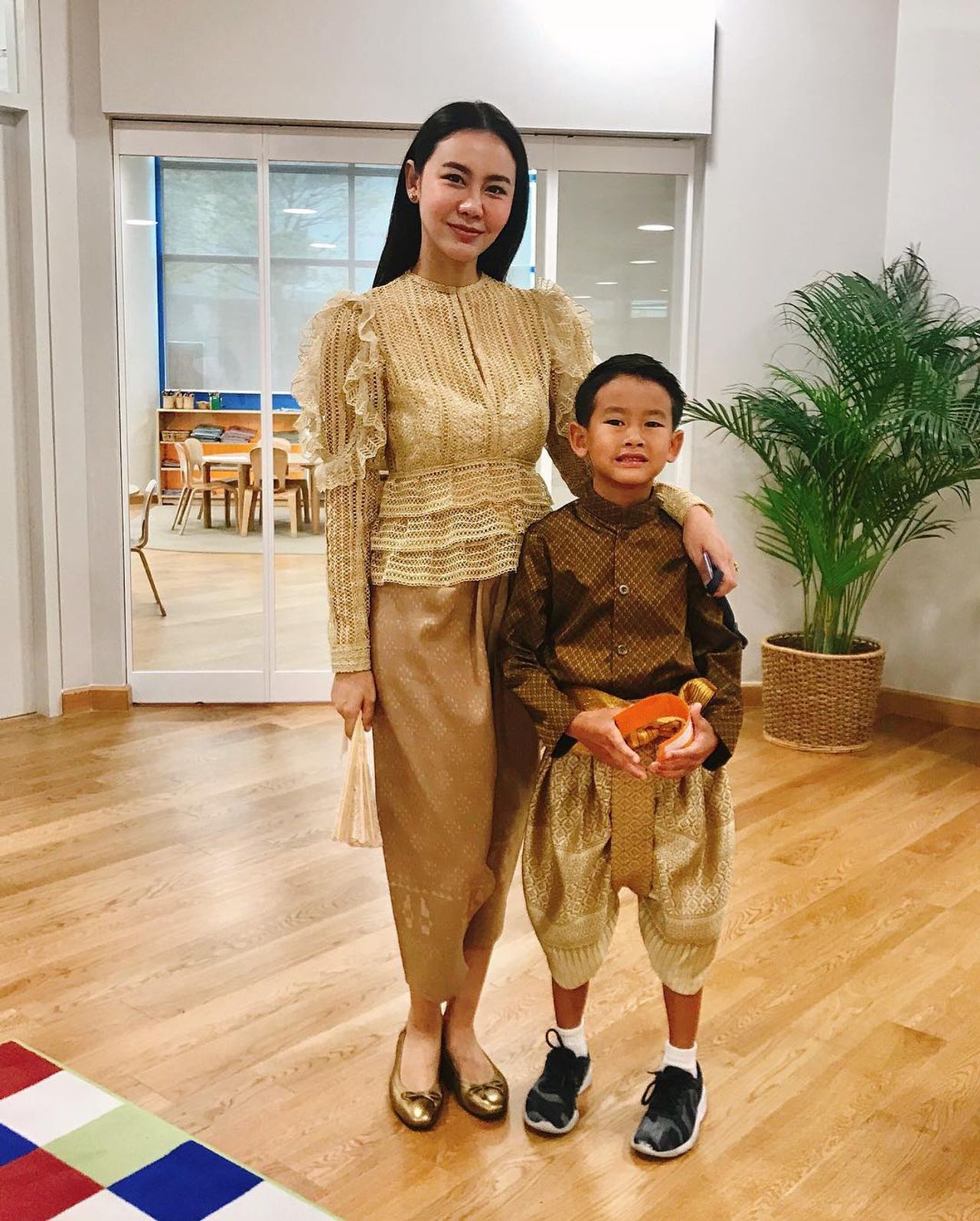 นาเดียและน้องนพ