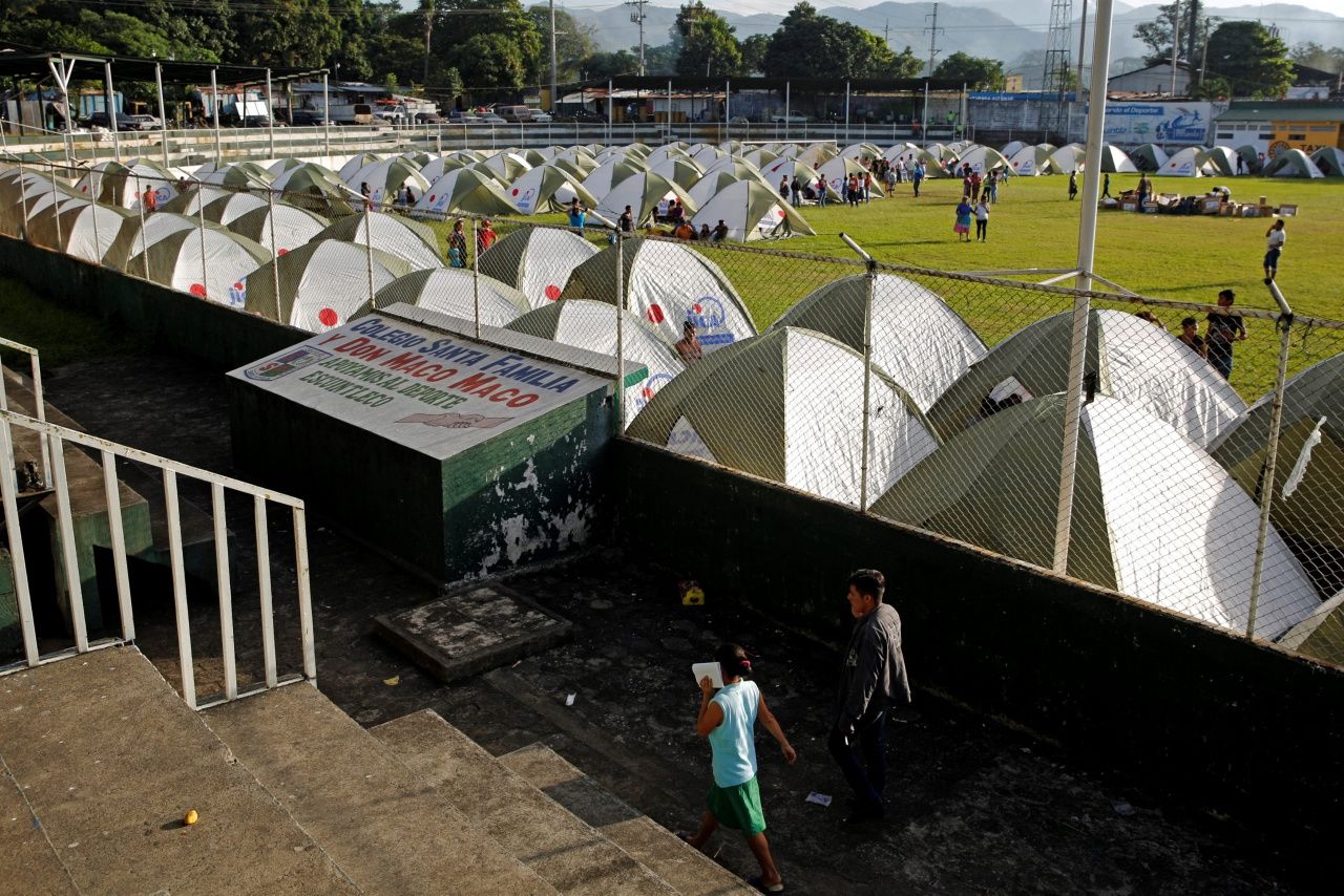 ผู้อพยพอาศัยอยู่ในที่พักชั่วคราวในเมืองเอสควินตลา