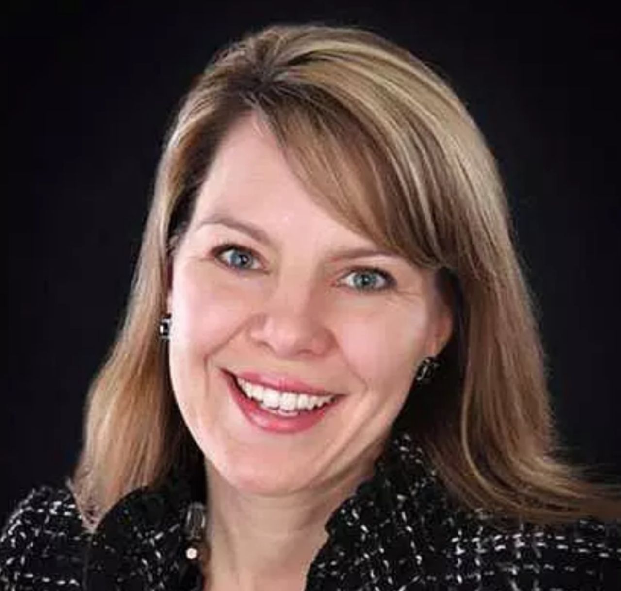 นางเจนนิเฟอร์ ริออร์แดน 