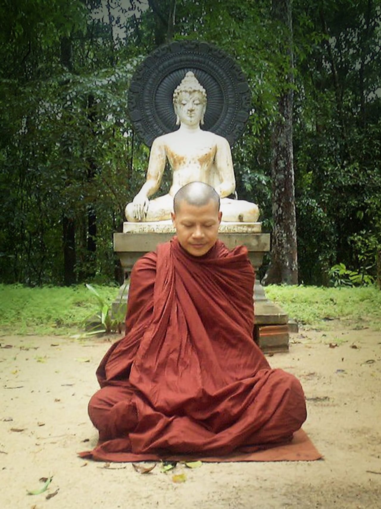 พระอาจารย์ นวลจันทร์ กิตติปัญโญ