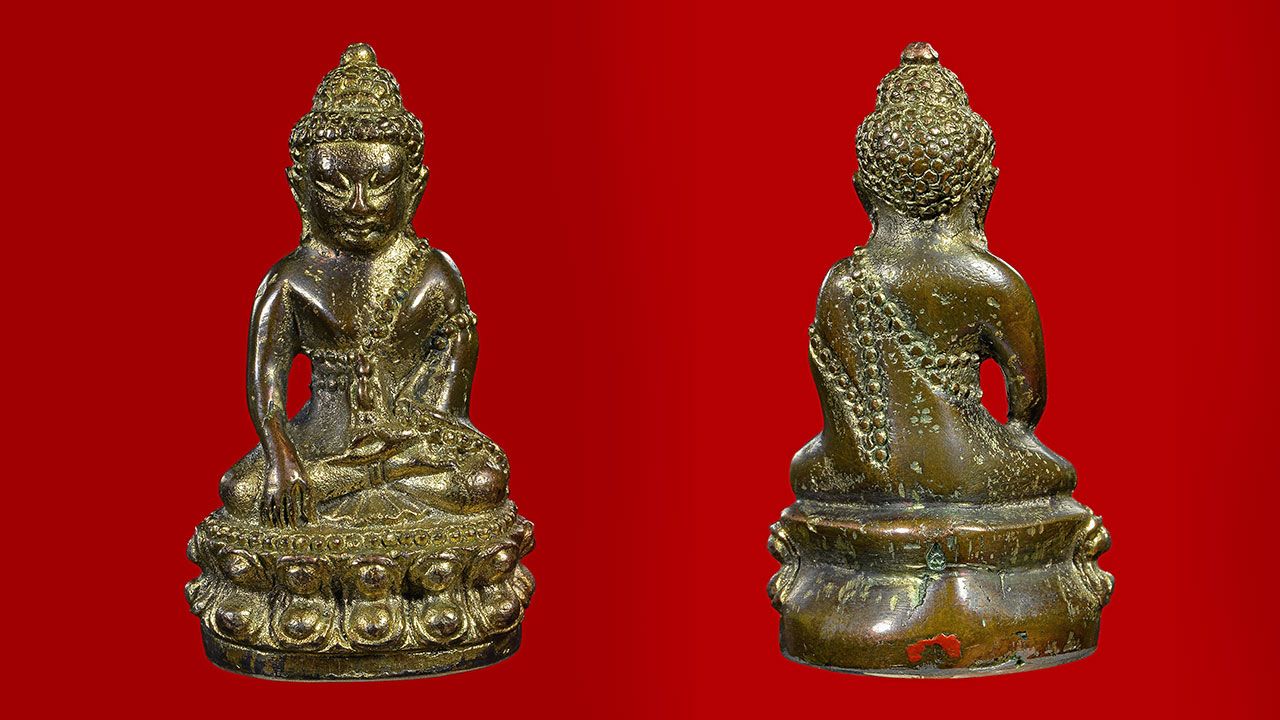 พระกริ่งชินบัญชร เนื้อนวะโลหะ กะไหล่ทอง หลวงปู่ทิม วัดละหารไร่ ของ โต เจริญพร.