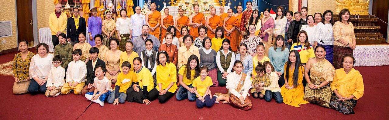 รำลึก ชารี ทรงเดชะเลิศ รองกงสุลกิตติมศักดิ์ นครบอสตัน รัฐแมสซาชูเสตต์ สหรัฐฯ ประธานฝ่ายฆราวาส และ พระครูภาวนา วชิรเทศ ประธานสงฆ์ ในพิธีบำเพ็ญกุศลถวายเป็นพระราชกุศลแด่ รัชกาลที่ 9 ที่วัดนวมินทราชูทิศ.