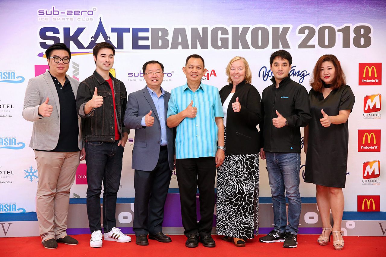 ไอซ์สเก็ต - ธฤต สำราญเวทย์, สุวัชชัย นิมมานเทวินทร์ และ มากาเรท เบนเนต เปิดการแข่งขัน “ซับซีโร่ บางกอก ไอซ์สเก็ต นานาชาติ 2018” โดยมี พิพัฒท์ เชิดชิด, พรทิพย์ มงคลเจริญโชค และ อินดี้ หว่อง มาร่วมงานด้วย ที่ซับซีโร่ ไอซ์สเก็ต คลับ เมกา บางนา วันก่อน.