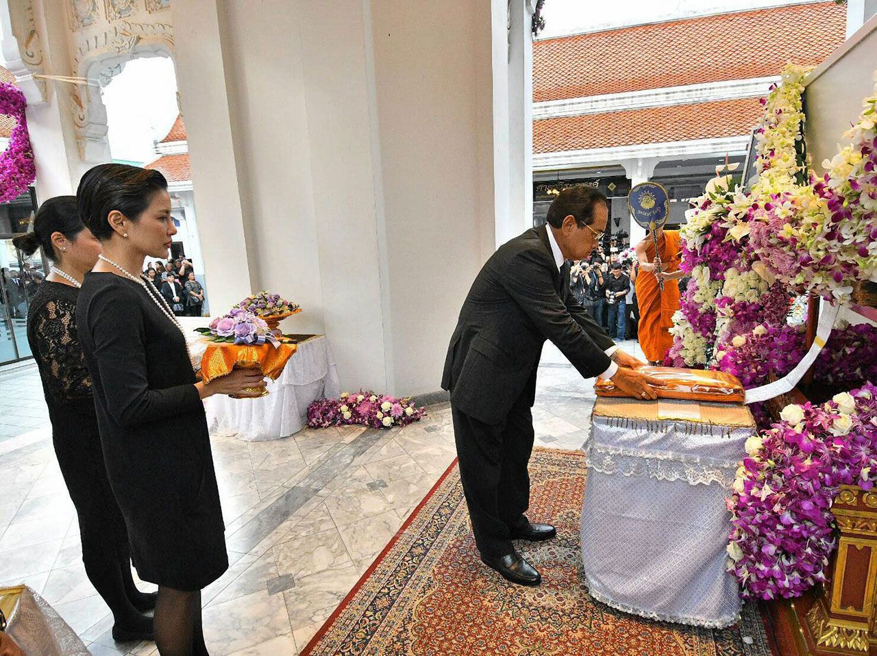 สู่สุคติ - ณรงค์ชัย อัครเศรณี อดีต รมว.พลังงาน เป็นประธานในพิธีฌาปนกิจศพ พิศาล อัครเศรณี ผู้กำกับภาพยนตร์ บิดาของ อัครพล อัครเศรณี, นนทพร อัครเศรณี, พิยดา จุฑารัตนกุล และ ศิรดา อัครเศรณี ท่ามกลางญาติมิตรมาร่วมในพิธีด้วย ที่วัดเทพศิรินทราวาส วันก่อน.