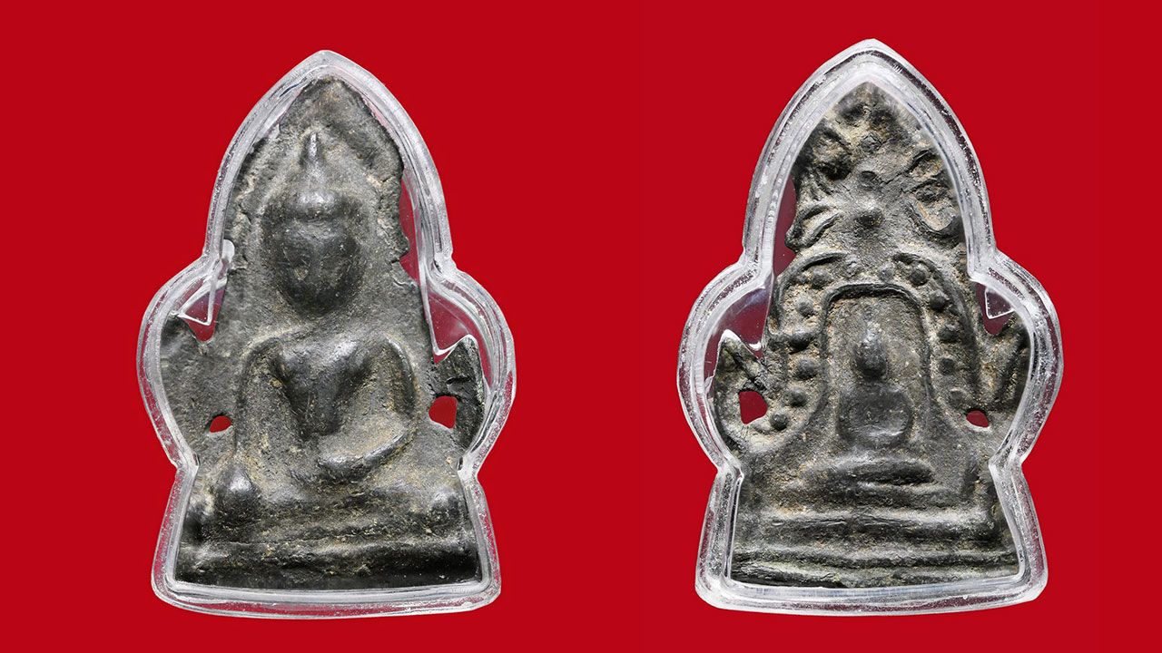 พระมเหศวร ซุ้มระฆัง กรุวัดพระศรีรัตนมหาธาตุ สุพรรณบุรี ของ วันชัย ศิริวรรณโภคากุล.