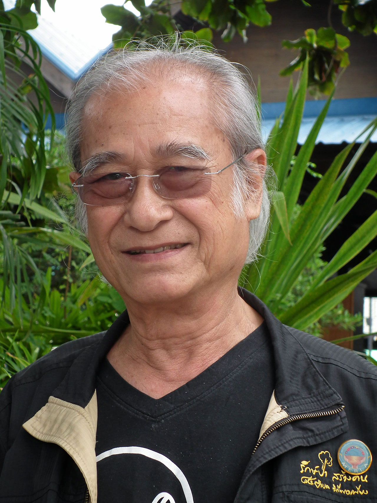 เนาวรัตน์