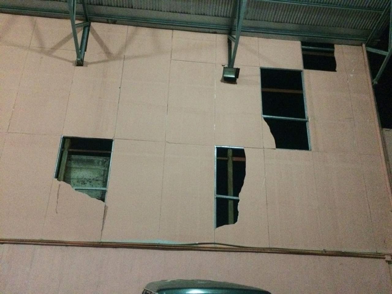 อาคารบ้านเรือนในเมืองโคควิมโบ ซึ่งอยู่ใกล้ศูนย์กลางแผ่นดินไหวขนาด 6.7 ได้รับความเสียหาย 