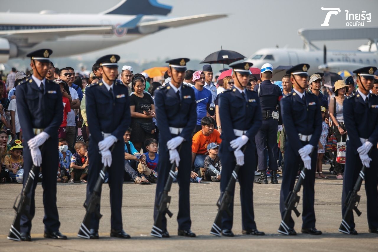 การแสดง Fancy Drill