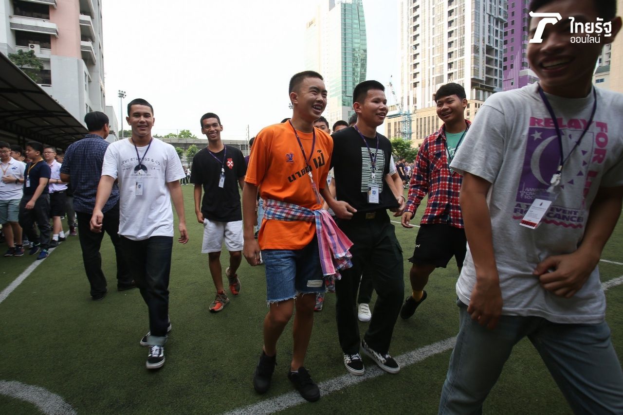 ถึงจะวัยรุ่น แต่ไม่ทิ้งความเป็นไทยนะครับ