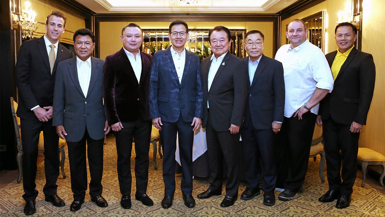 ดีใจด้วย พรสิทธิ์ ศรีอรทัยกุล จัดงานเลี้ยงแสดงความยินดีให้แก่ ดร.สุทธิพล ทวีชัยการ ในโอกาสเป็นเลขาธิการ คปภ. อีกหนึ่งวาระ โดยมี ดร.ธีรยุทธ ทุมมานนท์, ดร.เทอดศักดิ์ บุญทศ, ประวิทย์ จิตนราพงศ์ และ สหพล พลปัถพี มาร่วมงานด้วย ที่โรงแรมแมนดาริน โอเรียนเต็ล วันก่อน.