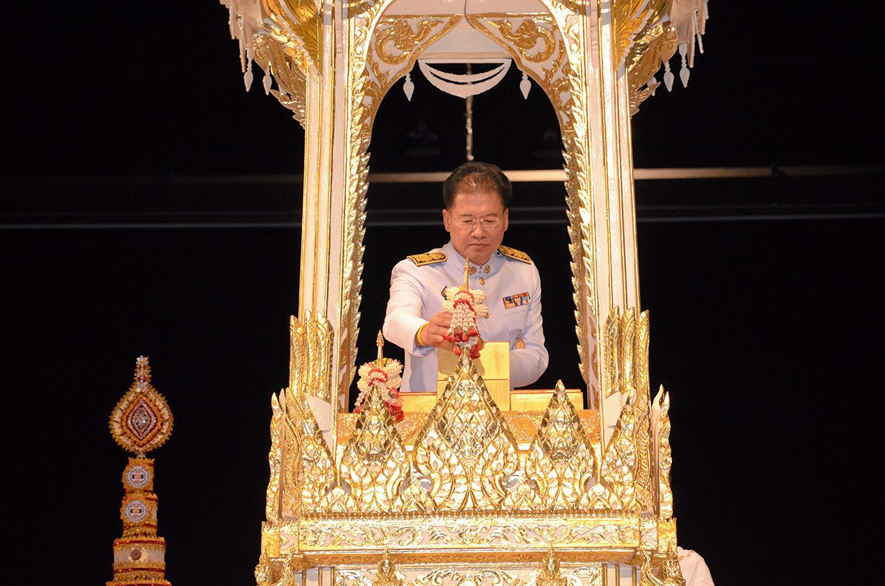 นายวิเชียร จันทรโณทัย ผวจ.นครราชสีมา อัญเชิญพระบรมสารีริกธาตุประดิษฐาน ณ มณฑป.