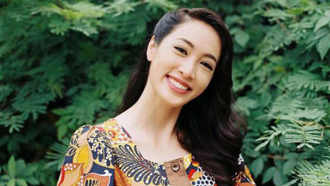 ละคร “กรงกรรม” จบ ยังดีที่นังร้ายสุดแสบ “พิไล” กลับตัวกลับใจกลายเป็นคนดีทัน แหม ไม่งั้นสาว แพร-พิชาภา คงจะไม่กล้าเดินตลาดช่วงนี้ เพราะหน้าทุเรียนพอดี๊.