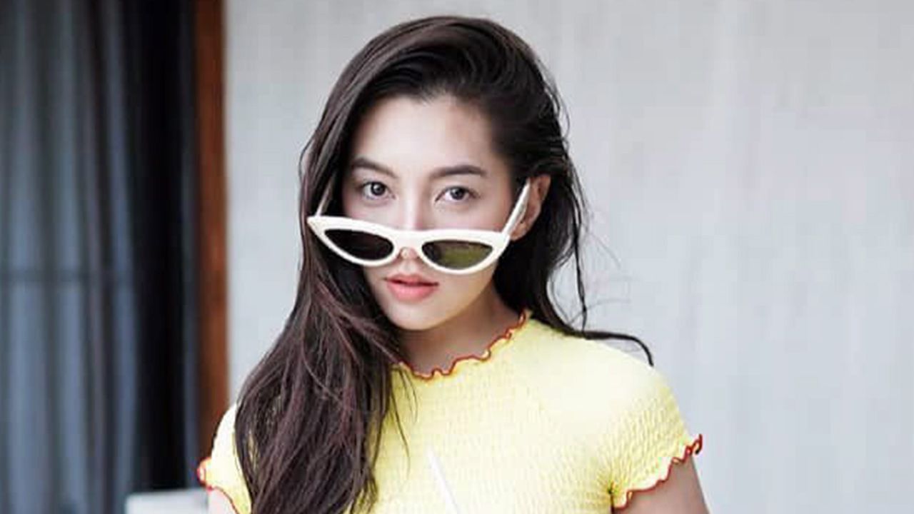 ส่องอินสตาแกรม เบลล่า-ราณี เห็นลงรูปชุดว่ายน้ำพร้อมแคปชัน “หนูดุนะ พี่ไหวป่าว”... อืมม์นะ ใครไหวไม่ไหวไม่รู้นะ แต่ พี่เวียร์ เข้ามาตอบ “กลัวๆๆๆ”... เฮ่อ หมด กัน “นายหัว”!