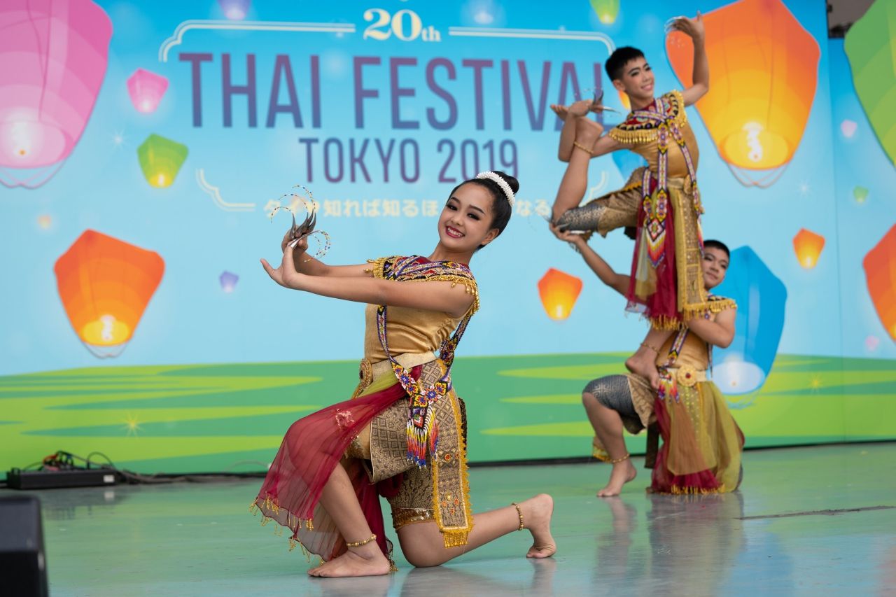 แสดงนาฏศิลป์ 4 ภาค และผสมผสานวัฒนธรรมของญี่ปุ่น