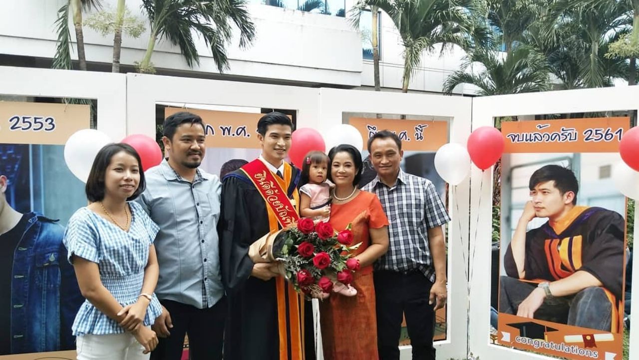 ภาพจาก toomtam_thestar7_fanclub