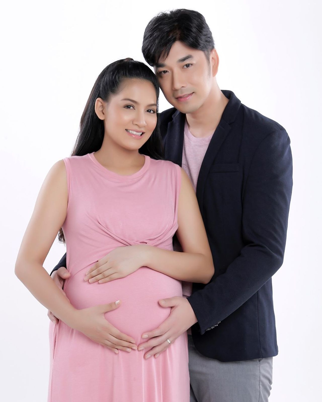 เจมส์-ครูก้อย ขอบคุณภาพจากไอจี @jamesruangsak.co.th