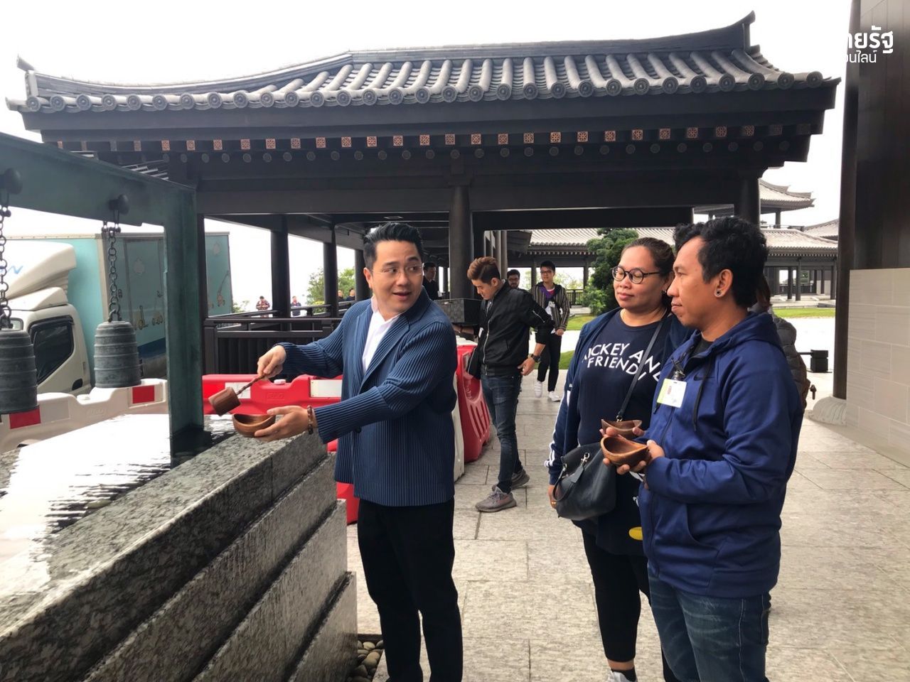 หมอช้างแนะนำวิธีการตักน้ำศักดิ์สิทธิ์