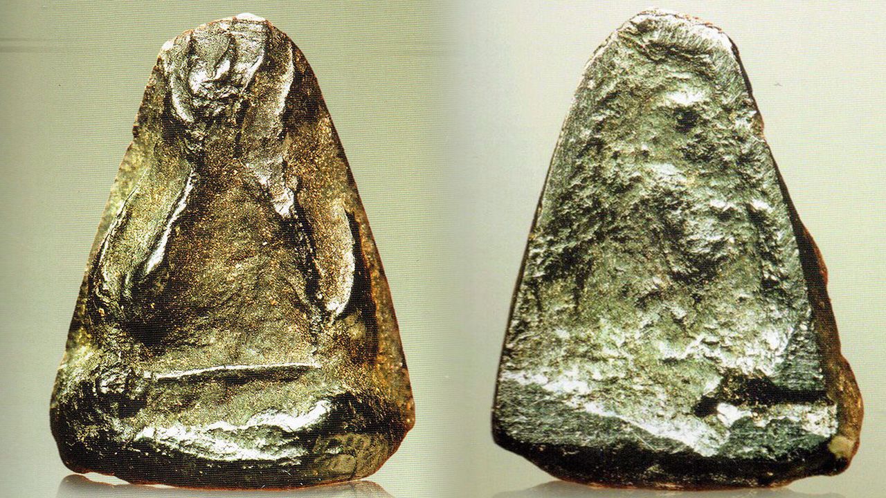 พระปิดตา ข้าวตอกแตก เนื้อผงจุ่มรัก หลวงปู่เอี่ยม วัด หนังฯ บางขุนเทียน.