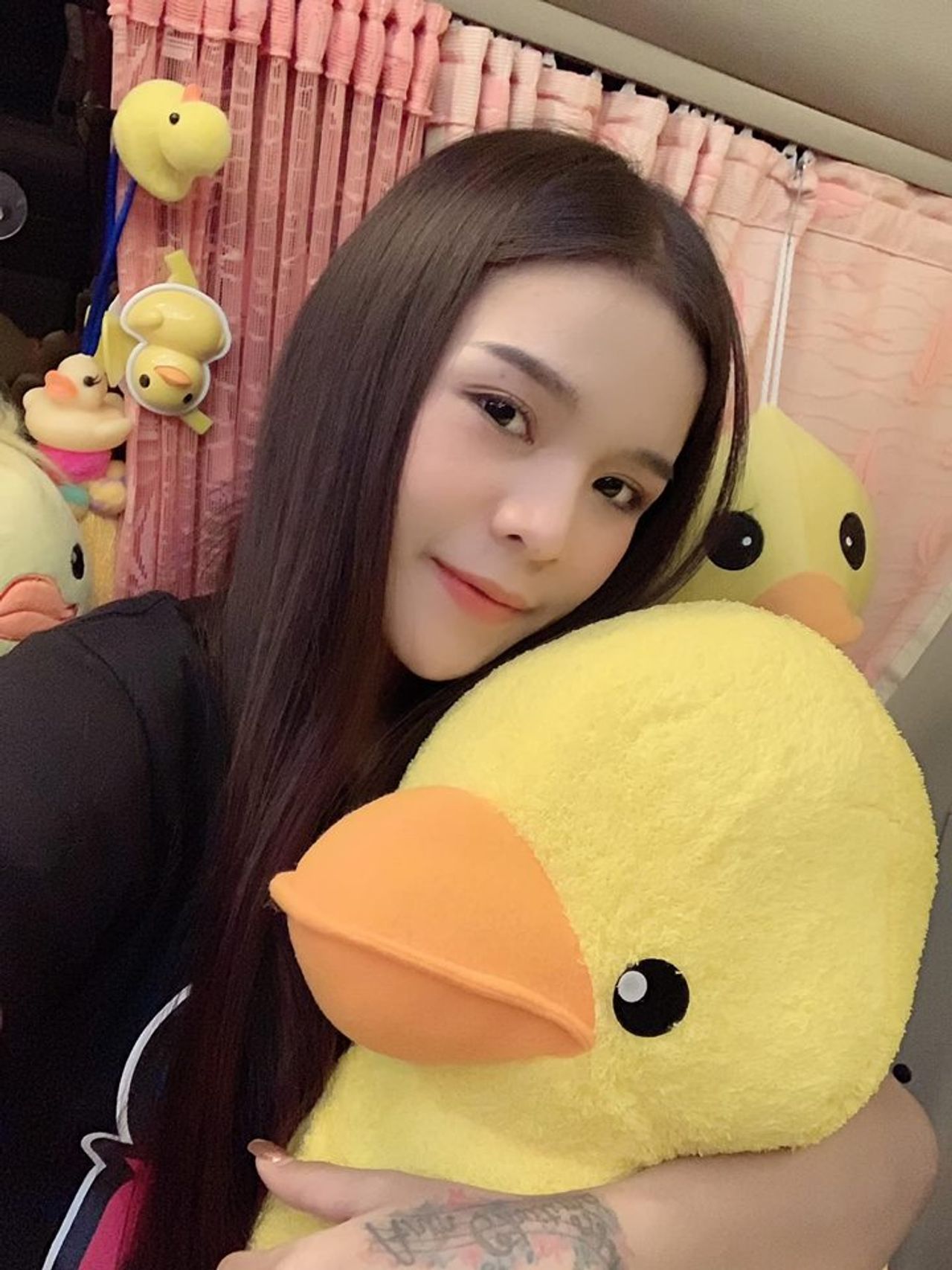 อาม ชุติมา ขอบคุณภาพจากเฟซบุ๊ก อาม ชุติมา