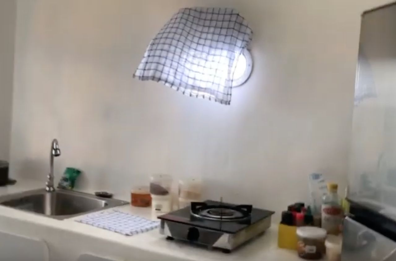 ขอบคุณภาพจาก Youtube : Life Above The Waves