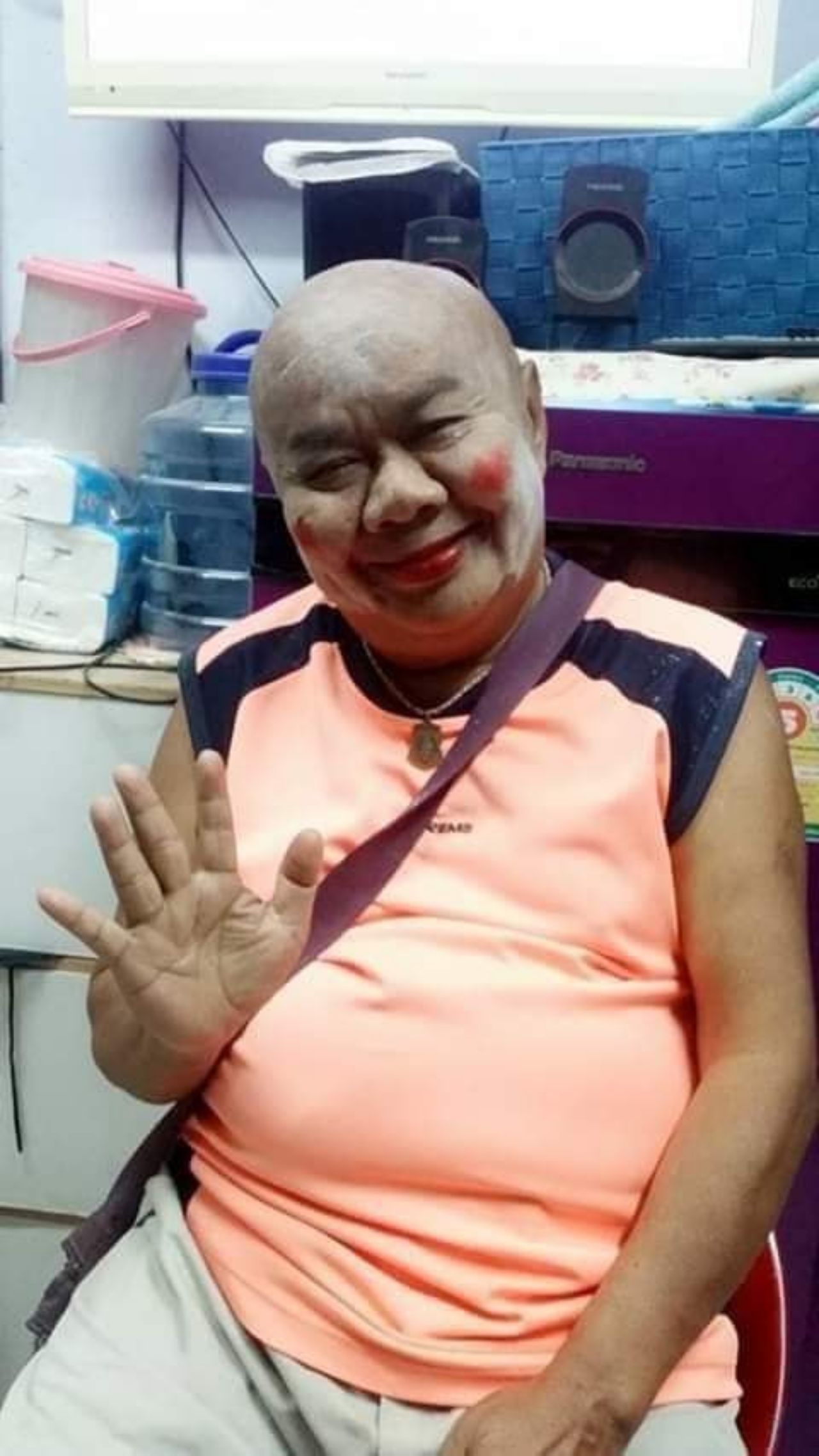 ภาพจากเพจคนรักตลกไทย 