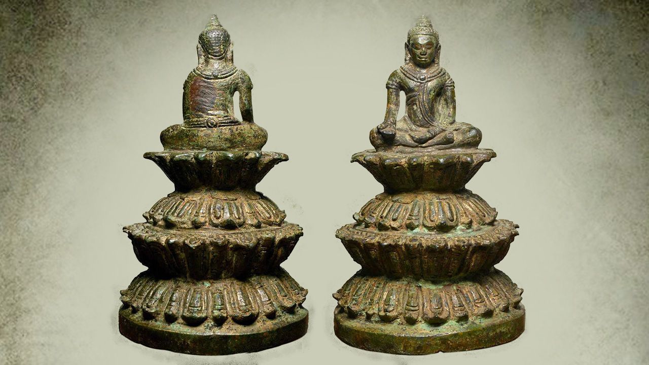 พระพุทธรูป พุทธศิลป์สมัยลพบุรี สนิมเขียวหยก หน้าตัก ๓ นิ้ว ของ ปรีดา คูวิบูลย์ศิลป์.