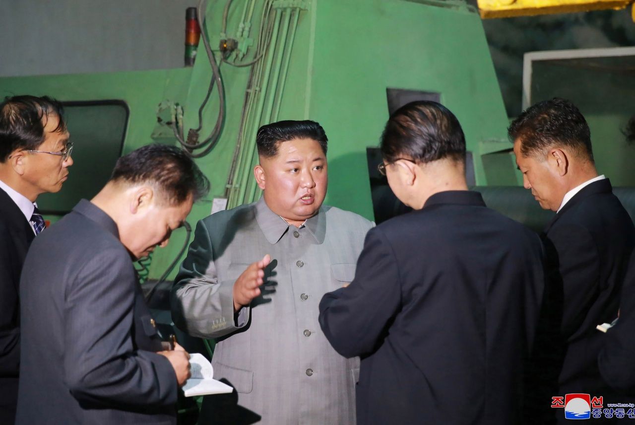 คิม จอง อึน ผู้นำเกาหลีเหนือ