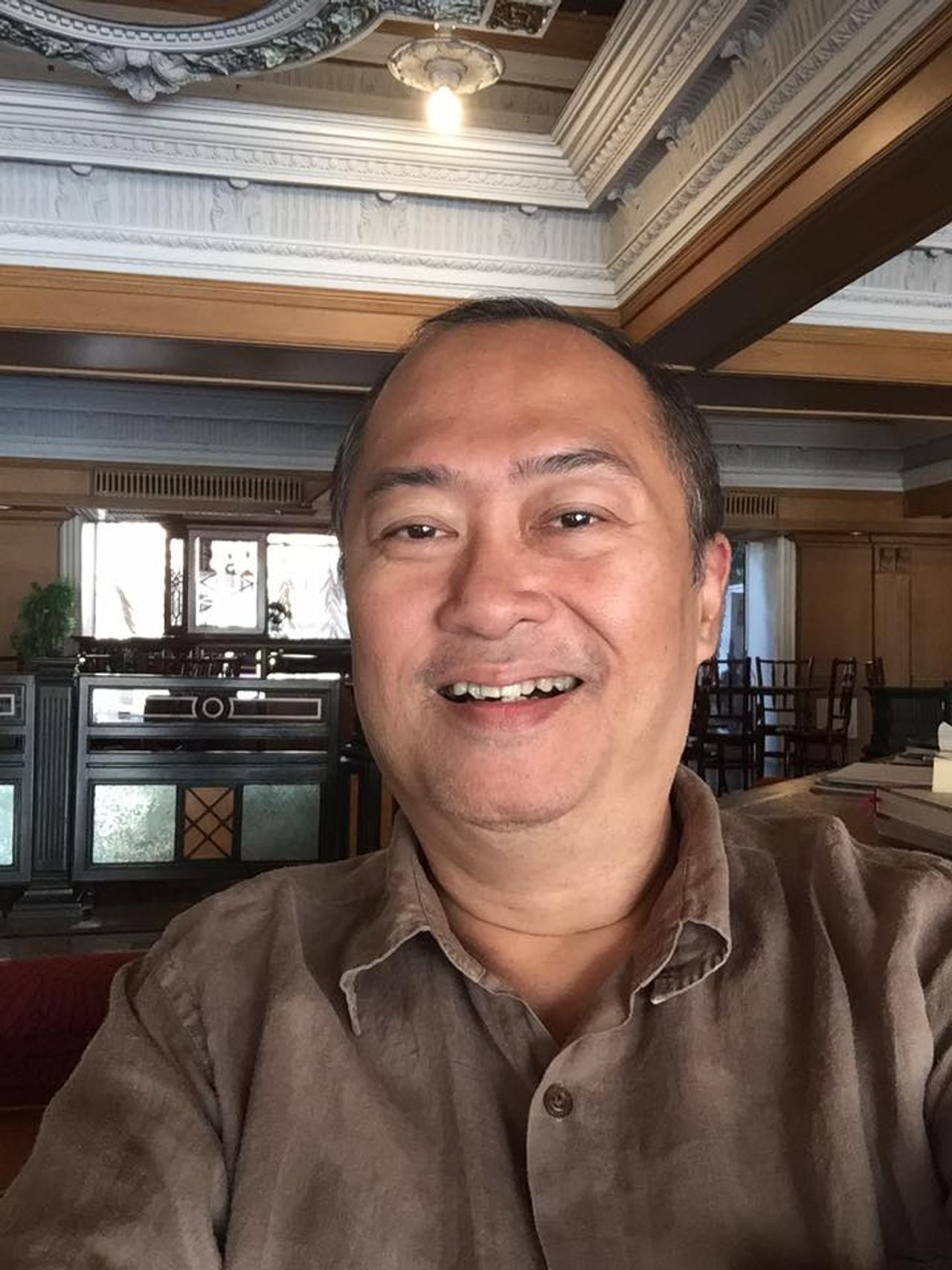 ครูรัก ศรัทธา ขอบคุณภาพจากเฟซบุ๊ก Rug Satdhathip