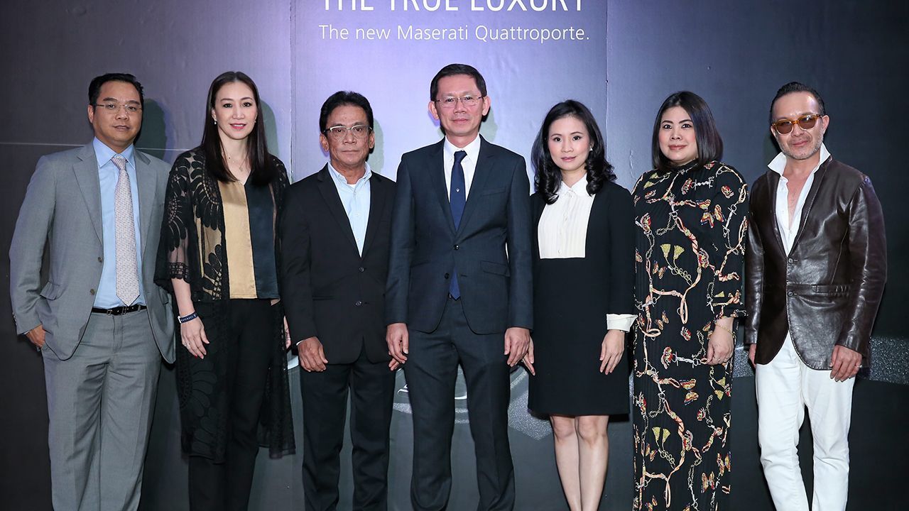 สุดยอด ดร.สัณหวุฒิ ธรรมชวนวิริยะ และ ปิยะเทพ ศิวากาศ เปิดตัว The new Maserati Quattro porte ยนตรกรรมสุดหรูสง่างามเหนือระดับ โดยมี จาตุรนต์ โกมลมิศร์, เจิดนภางค์ ธรรมชวนวิริยะ, ปัทมวดี เสนาณรงค์ และ ปนุ สมบัติยานุชิต มาร่วมงานด้วย ที่ รร.พาร์ค ไฮแอท วันก่อน.