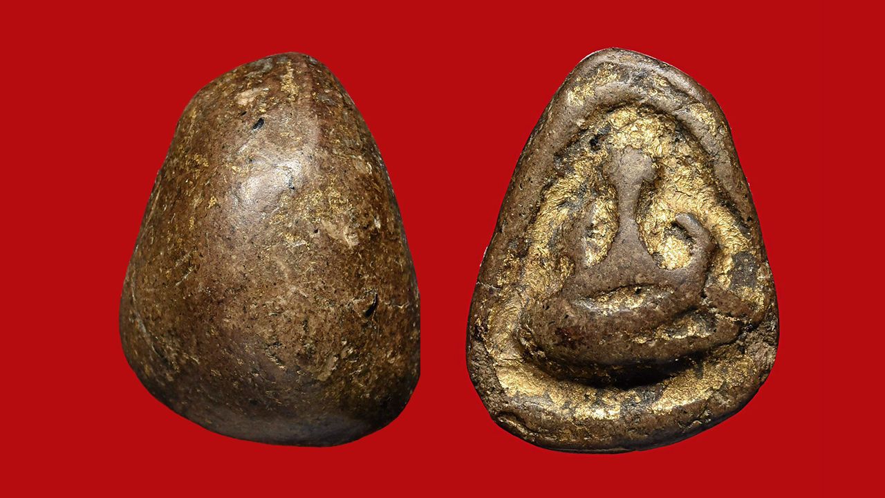 พระปิดตา เนื้อผงคลุกรัก  พิมพ์ไม้ค้ำเกวียนเล็ก  หลวงปู่จีน วัดท่าลาดเหนือ ของ สถิต ราชบุรี.