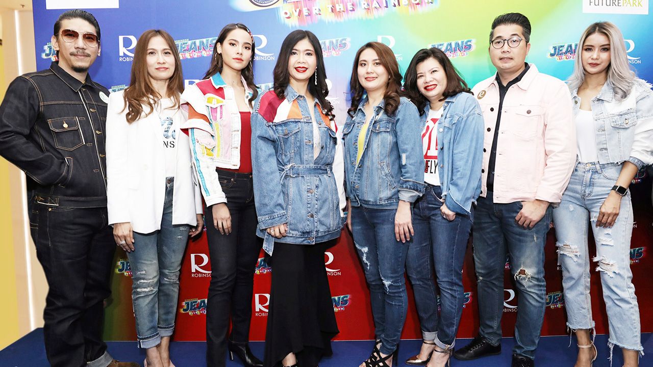 ชอบยีนส์ คนึงหา แซ่ตั่น จัดงาน ROBINSON JEANS 2019 OVER THE RAINBOWแฟชั่นโชว์ยีนส์คอลเลกชันใหม่ล่าสุดจาก 26 แบรนด์ชั้นนำ โดยมี วีรยา ภัทรบรรจง, โกวิตรี เสรีมนตรีกุล, กิตติมา วัชโรภาส และ อุรัสยา เสปอร์บันด์ มาร่วมงานด้วย ที่ฟิวเจอร์พาร์ค รังสิต วันก่อน.