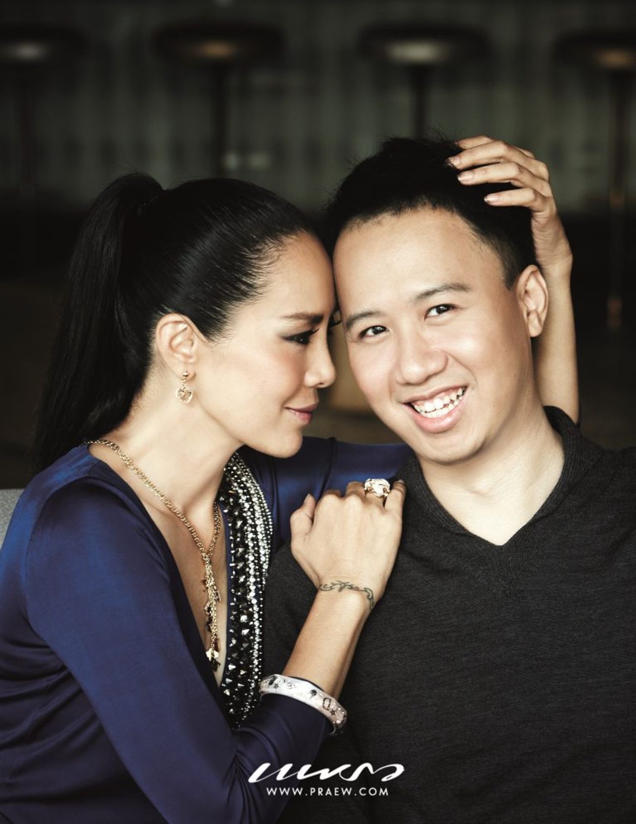 ต่าย เพ็ญพักตร์ และโตน รามบุตร ลูกชาย ขอบคุณภาพจากนิตยสารแพรว