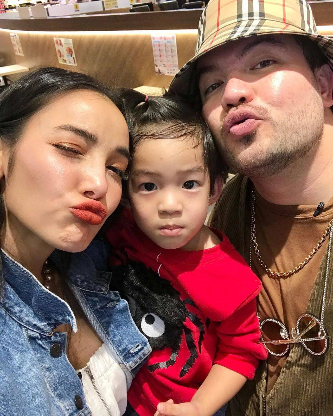 แพท-โอ๊ต และน้องเรซซิ่ง ขอบคุณภาพจากไอจี @pat_napapa