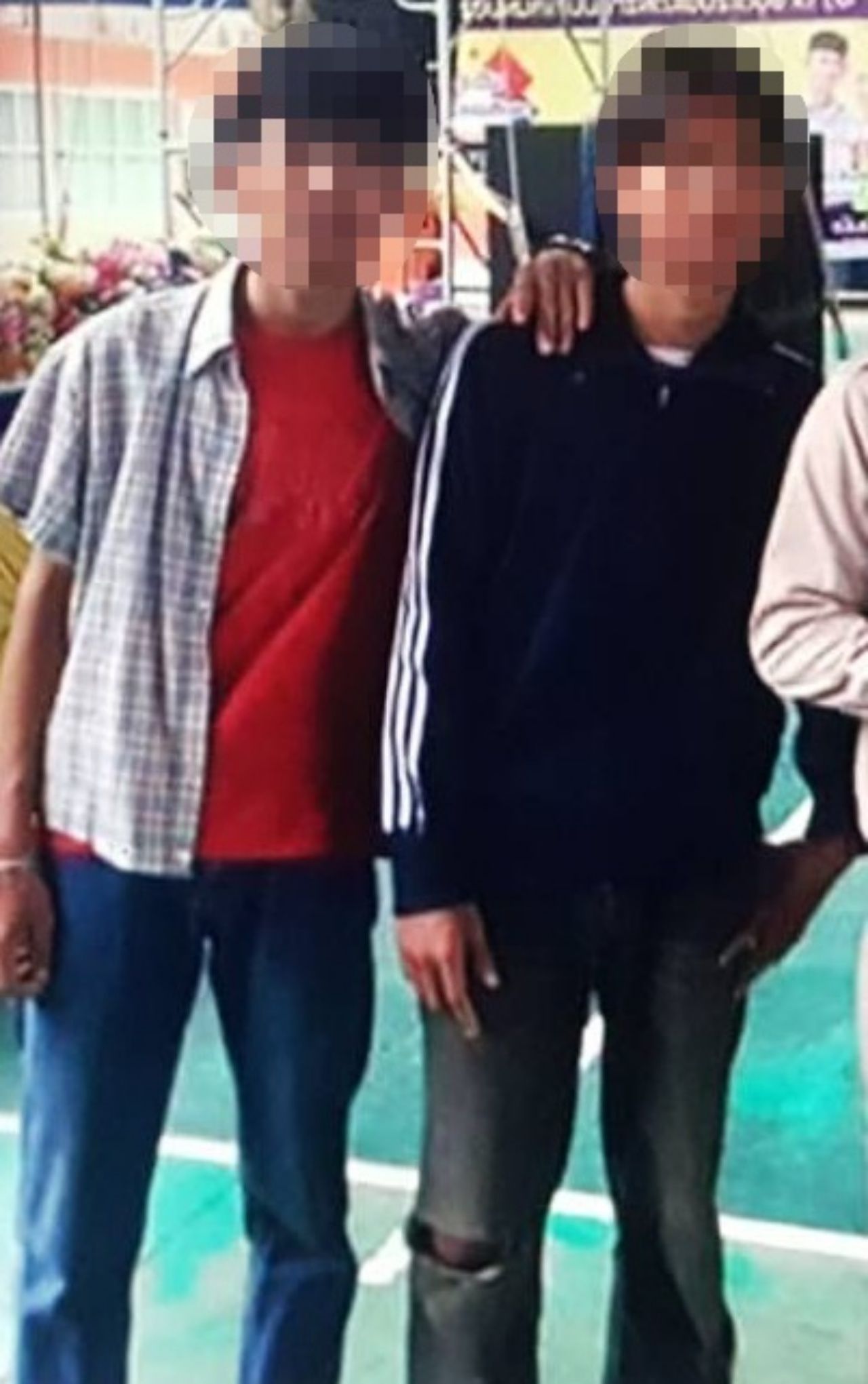 ภาพที่วัยรุ่นทั้ง 2 คนเคยถ่ายด้วยกันสมัยยังเป็นเพื่อนกันอยู่