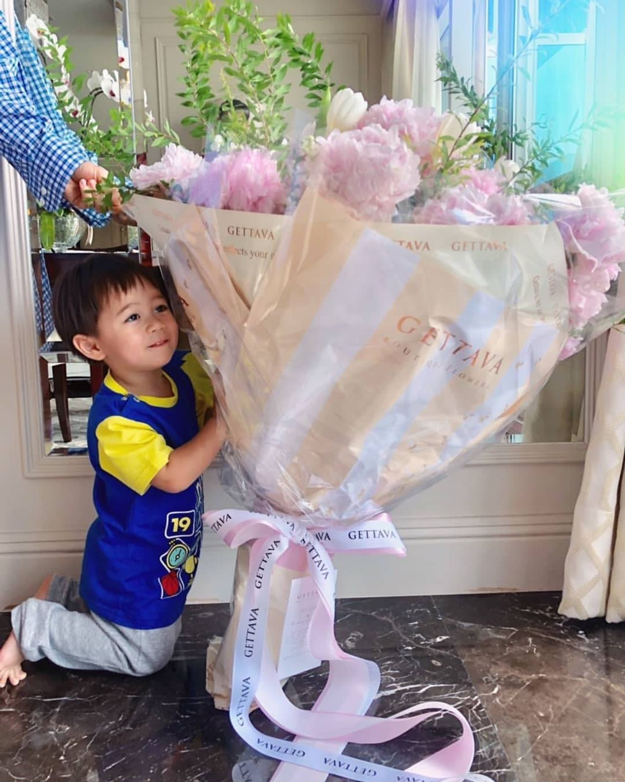 ขอบคุณภาพจากไอจี @chomismaterialgirl