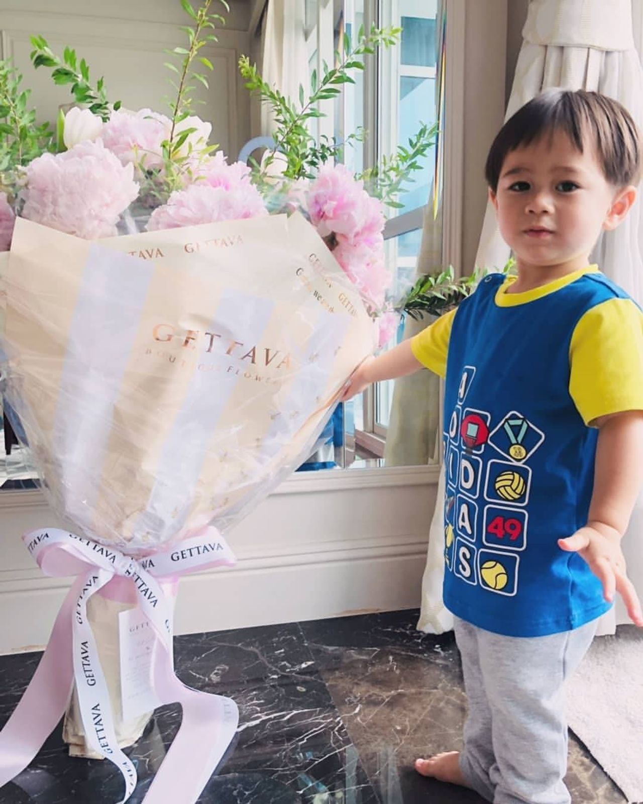 ขอบคุณภาพจากไอจี @chomismaterialgirl