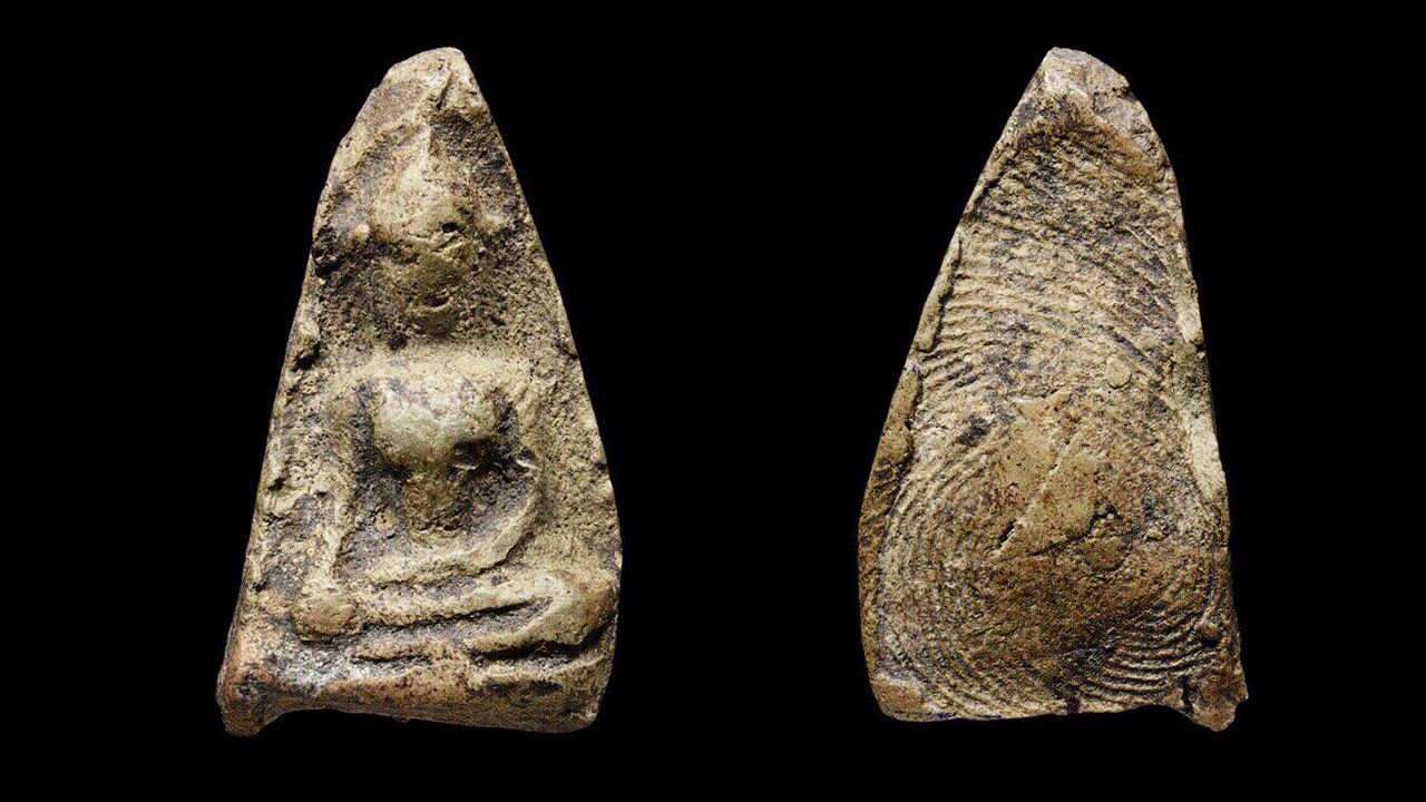 พระผงสุพรรณ หน้าหนุ่ม กรุวัดพระศรีรัตนมหาธาตุ สุพรรณบุรี ของวชิรพงษ์ วีรารักษ์.