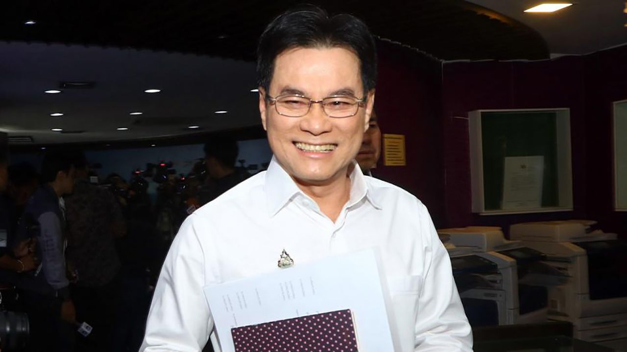 จุรินทร์ ลักษณวิศิษฎ์ ว่าที่รัฐมนตรีว่าการกระทรวงพาณิชย์