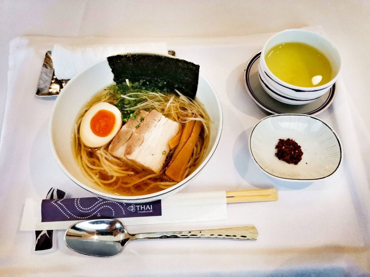 ราเม็งสุดพิเศษที่จะเสิร์ฟบนเครื่องการบินไทย