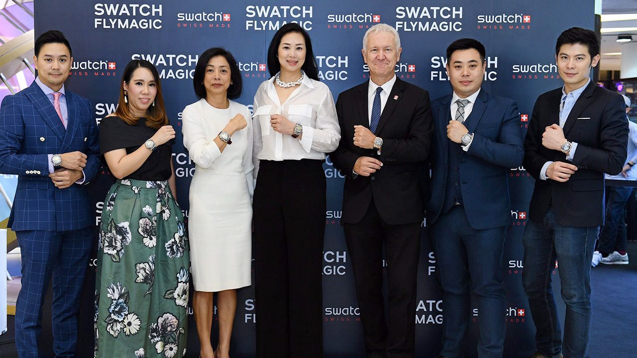 มีแค่ 60 - ทิพาณัท เลณบุรี เปิดตัวนาฬิกาลิมิเต็ดอิดิชัน SWATCH FLYMAGIC วางจำหน่ายเพียง 60 เรือนเท่านั้น ในงาน Siam Paragon Watch Expo 2019 โดยมี จักรพันธ์ ญาณประสิทธิ์เวทย์, อีโว ซีเบอร์ และ มยุรี ชัยพรหมประสิทธิ์ มาร่วมงานด้วย ที่สยามพารากอน วันก่อน.