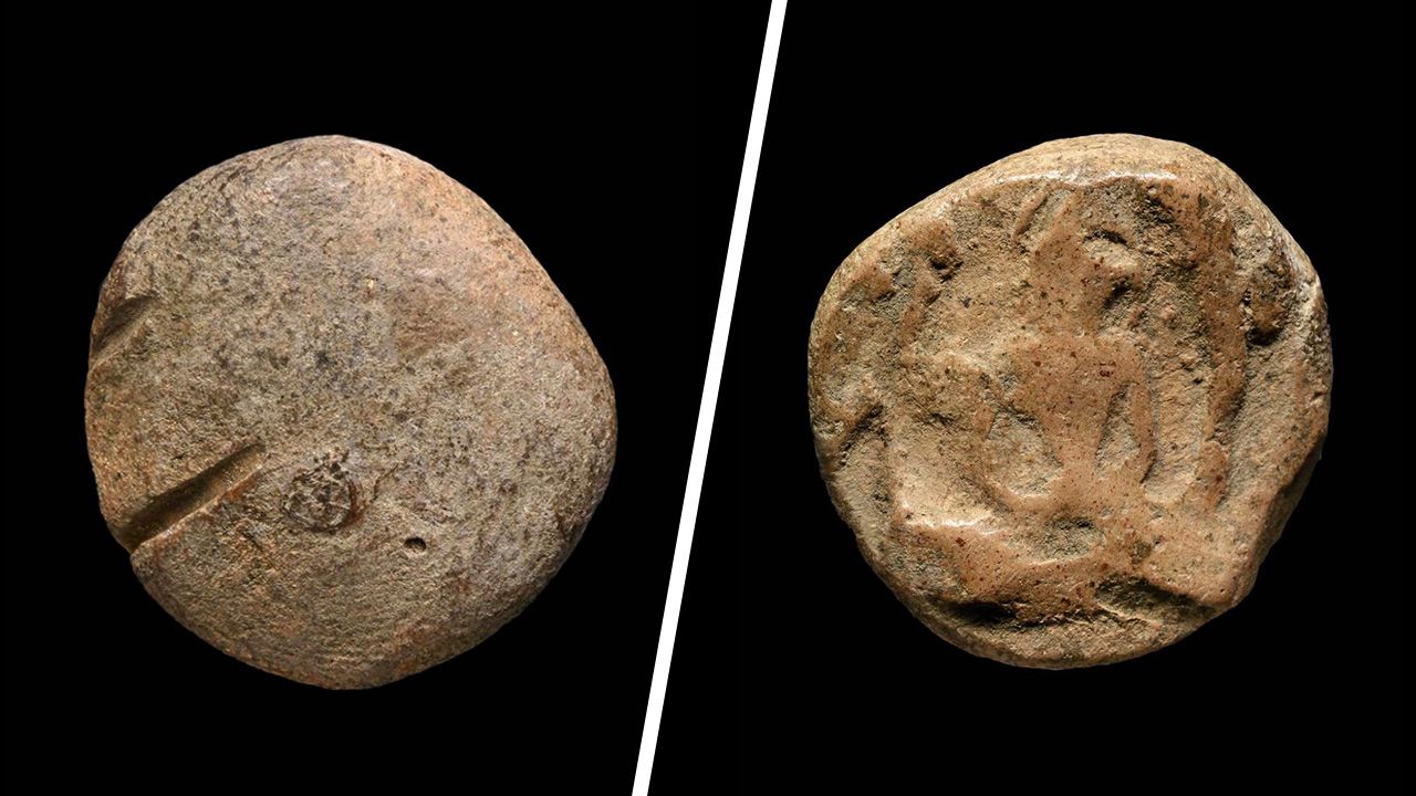 พระกำแพงซุ้มกอ พิมพ์ขนมเปี๊ยะ กรุลานทุ่งเศรษฐี กำแพงเพชร ของ ด.ญ.เศรษฐินารา พงศ์พศุตม์.