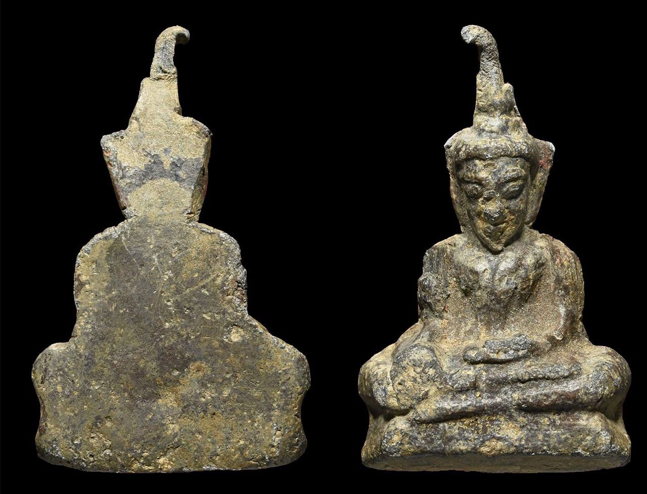 พระท่ากระดาน กรุเก่า กาญจนบุรี ของ เทิดศักดิ์ พ่วงจินดา.