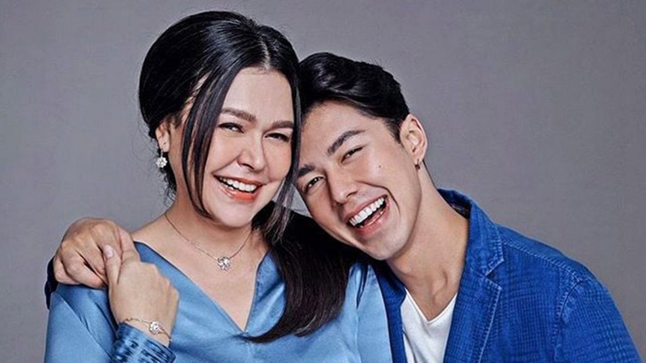 ขณะที่แม่ลูกหลายคู่มีความสุข ลองฟังแม่หมู ของ นาย-ณภัทร โพสต์ว่า ถึงวันแม่, วันพ่อทีไรจะพาลูกหนีงานที่โรงเรียนไปเที่ยวสองคน เพราะไม่อยากให้ลูกมีแผลในใจ.