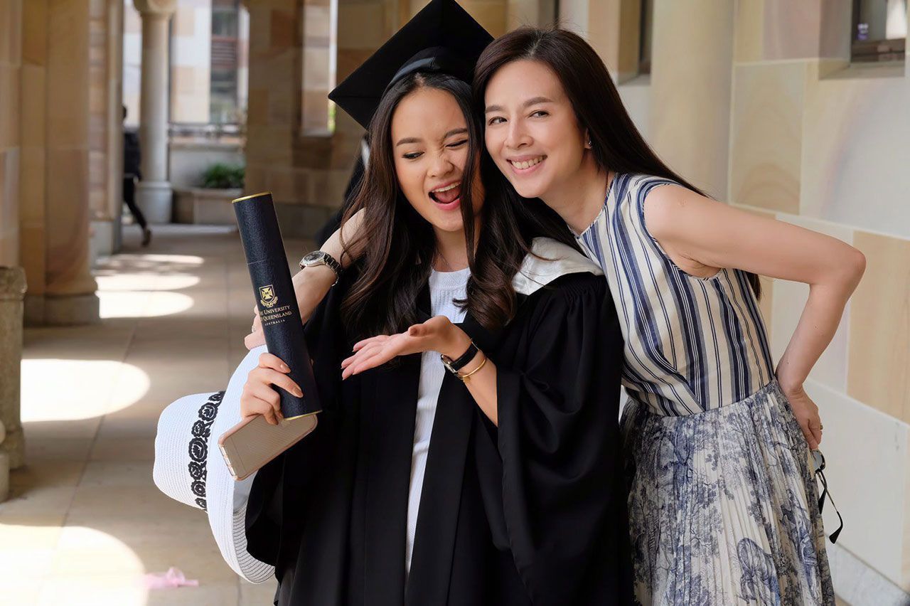 นวลพรรณ ล่ำซำ
