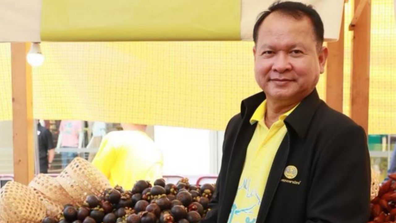 นายวิชัย โภชนกิจ อธิบดีกรมการค้าภายใน กระทรวงพาณิชย์
