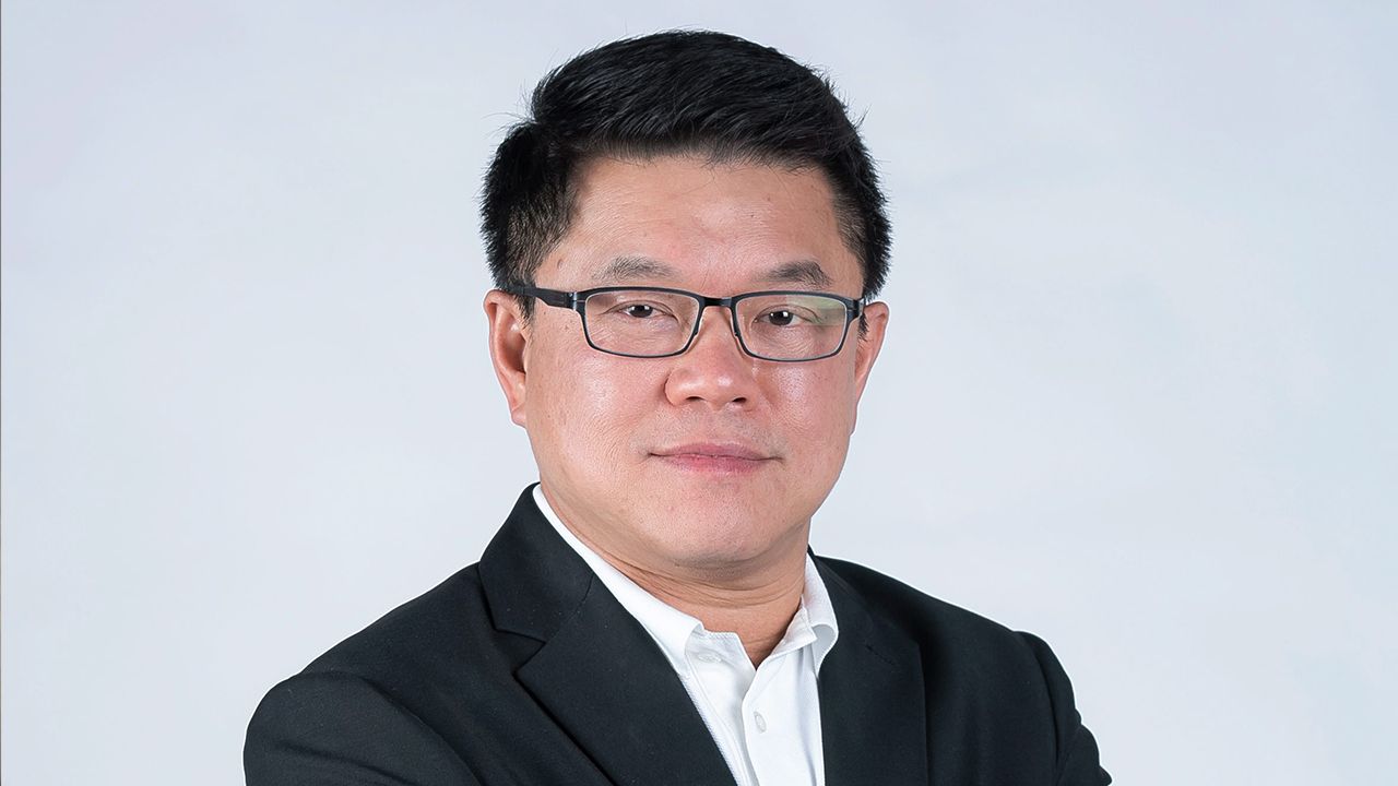 ทำฮือฮาดึง บีทีเอส ร่วมหุ้น ปรับเปลี่ยนธุรกิจไปเป็นพาณิชย์ แต่ เฮียฮ้อ-สุรชัย แห่ง อาร์เอส ไม่ลืมบันเทิง มีคนมาเสริมทัพให้ละครช่อง 8 แข็งแกร่งขึ้น รอชม!!