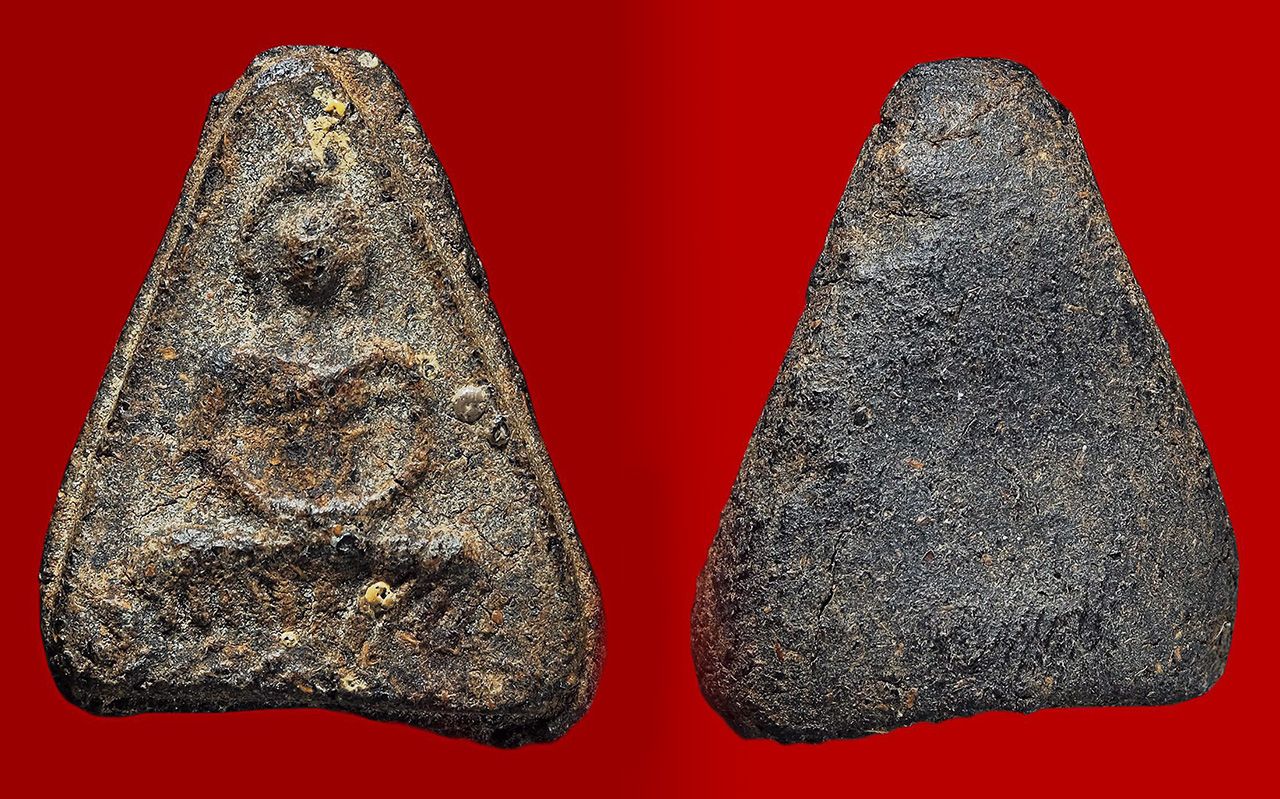 พระพิมพ์แจกแม่ครัว หลวงปู่ศุข วัดปากคลองมะขามเฒ่า ของ เปรม พุทธศิริ.